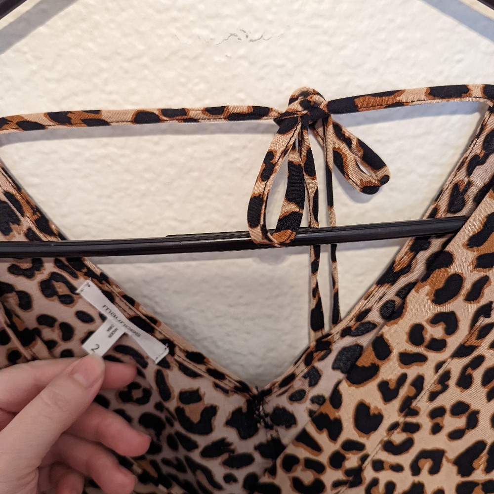 Buttoned leopard blouse - Picture 2 of 6
